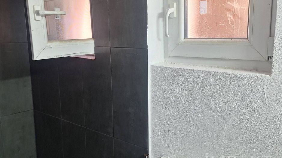 Spațiu comercial 50 mp de închiriat | Gruia | 3 încăperi - Poză 8