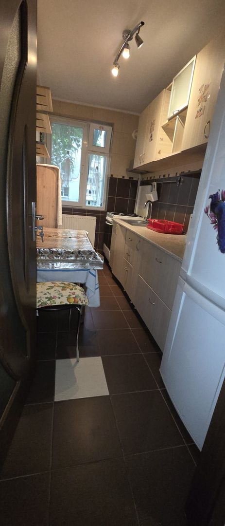 AP. 2 CAMERE-APARATORII PATRIEI, BUCATARIE INCHISA, METROU, BOILER - Poză 6