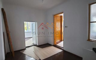 Apartament 2 camere, curte proprie 50 m2, Zona A, Campina, Prahova - Poză 1