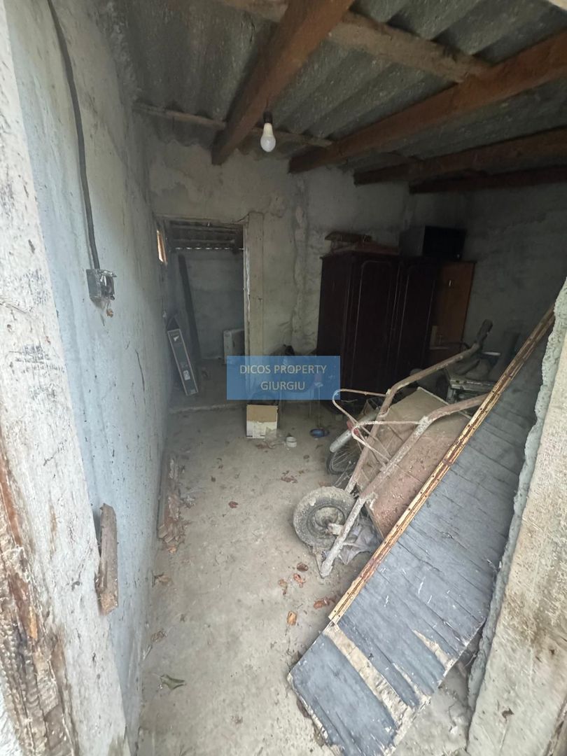 Casă de vânzare pe strada Sabarului - Poză 10