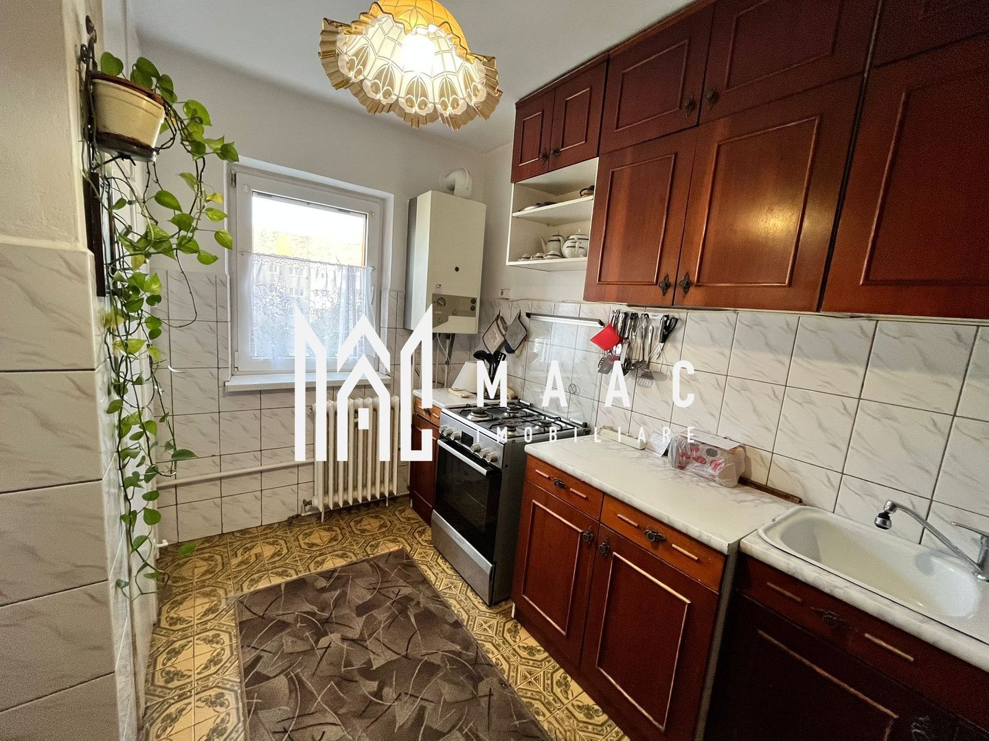 Apartament 4 Camere | Etaj 3 | 2 Balcoane | Pivnita | Strand - Poză 4