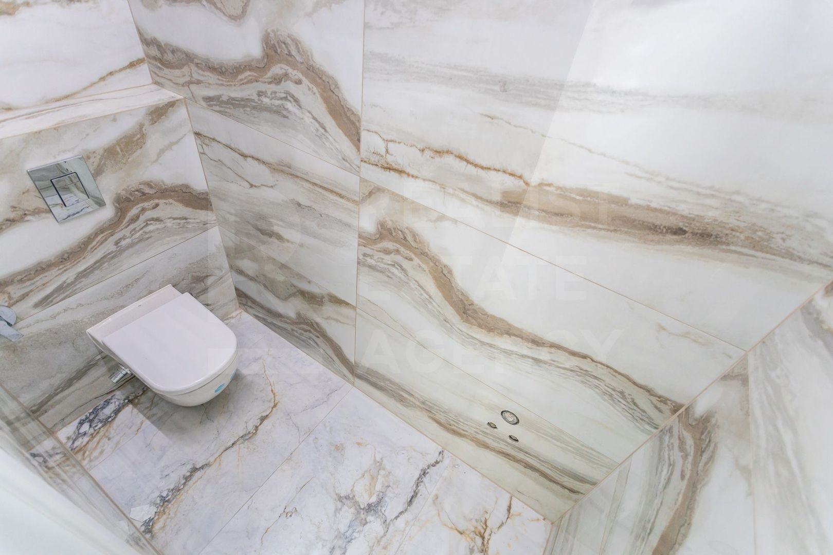 Vânzare, apartament cu 2 camere în Complexul Oasis - Poză 14