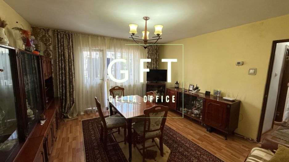 Apartament 4 camere, Et. 1 - Zona Sud , Str. Imparatul Traian - Poză 5