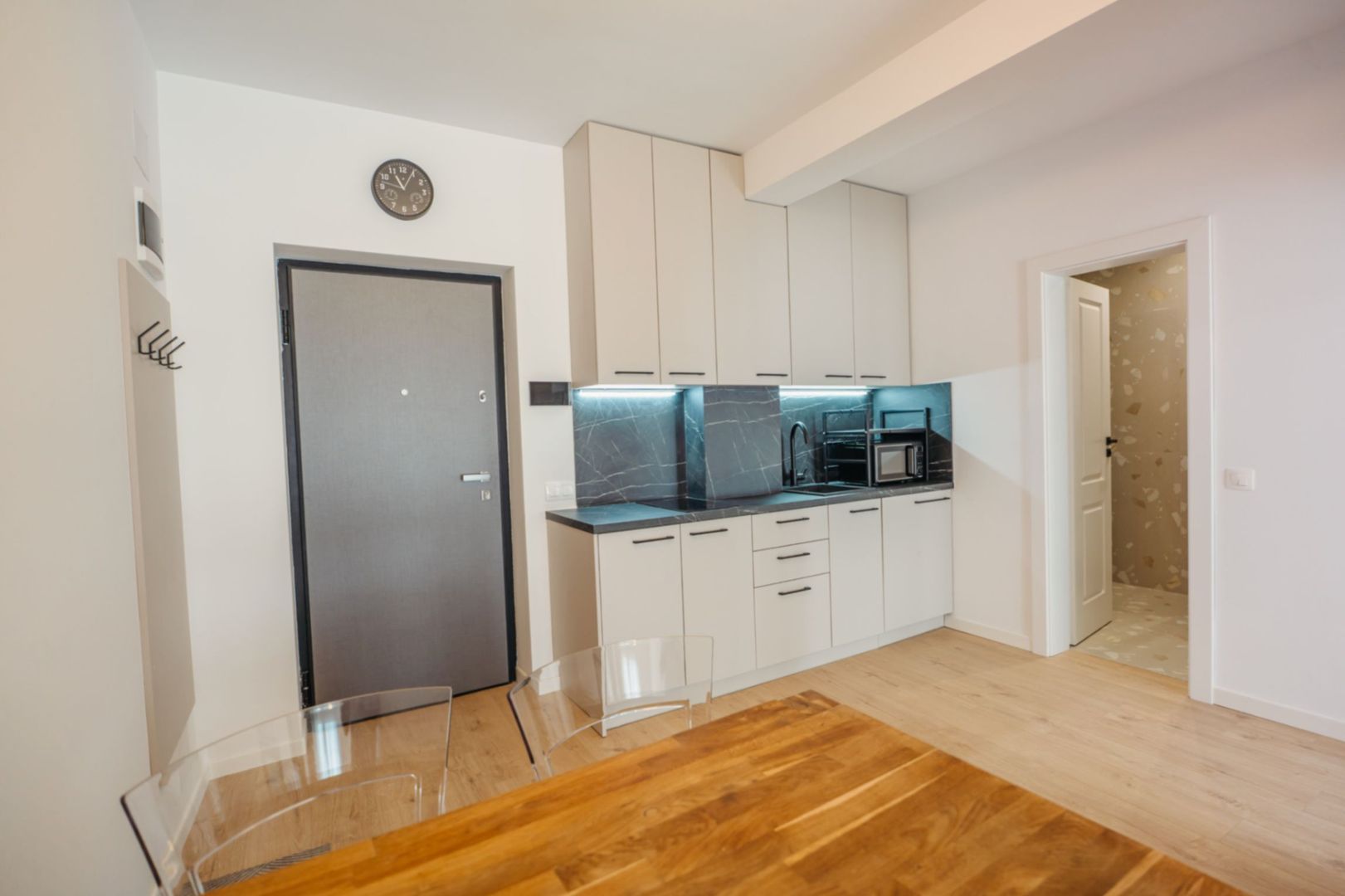 Apartament Ultracentral | 2 Camere | Prima Închiriere | Parcare - Poză 7