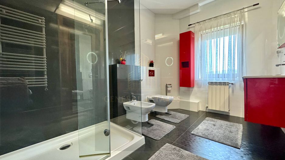 Vînzare Casă în 3 Nivele -Hlincea - 343 m.p. - Poză 18