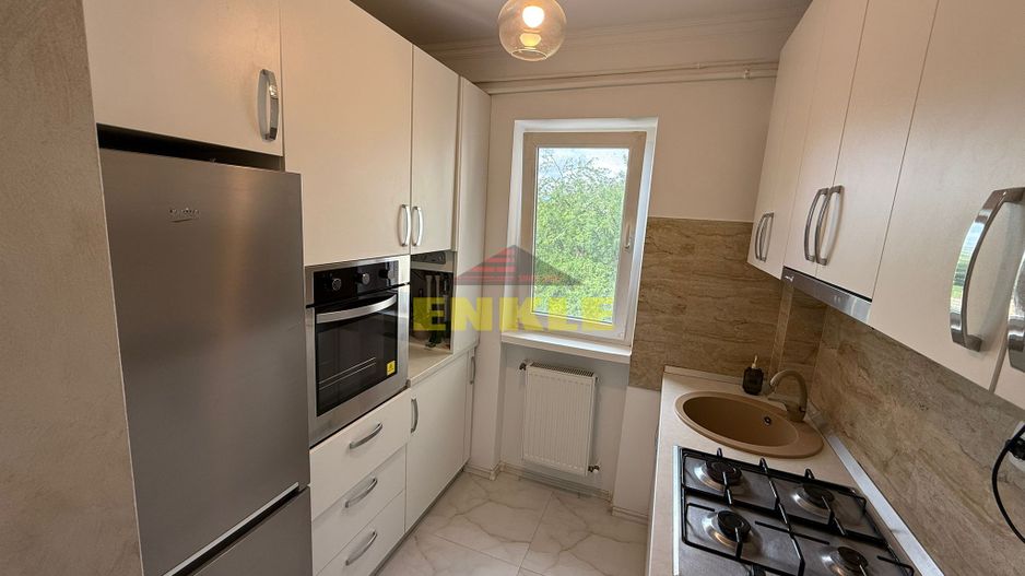 De inchiriat apartament cu 3 camere, zona Unirii. - Poză 9