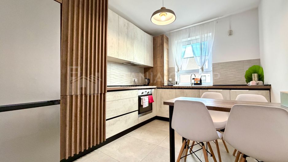 Apartament spatios 3 camere decomandat, parcare, zona Coresi, 3-6 luni - Poză 7