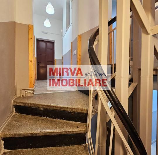 🏢 Spațiu de birouri – 5 camere, 3 băi – Mansardă vilă, Central - Poză 51