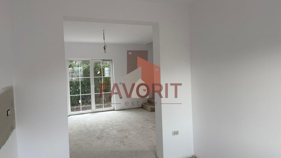 Duplex in Sanandrei | Toate utilitatile | 2 bai | Poarta acces auto | - Poză 11