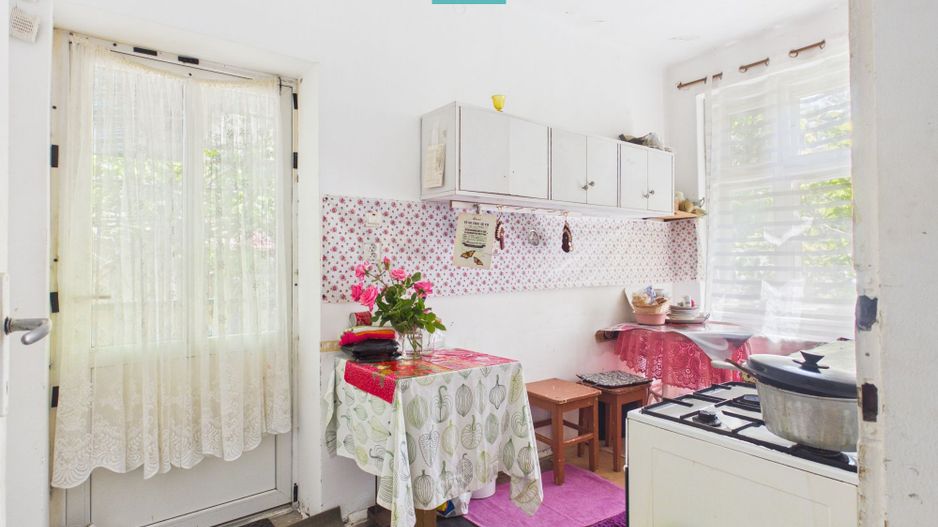 Casă individuală zonă centrală - teren 940 mp - Poză 12