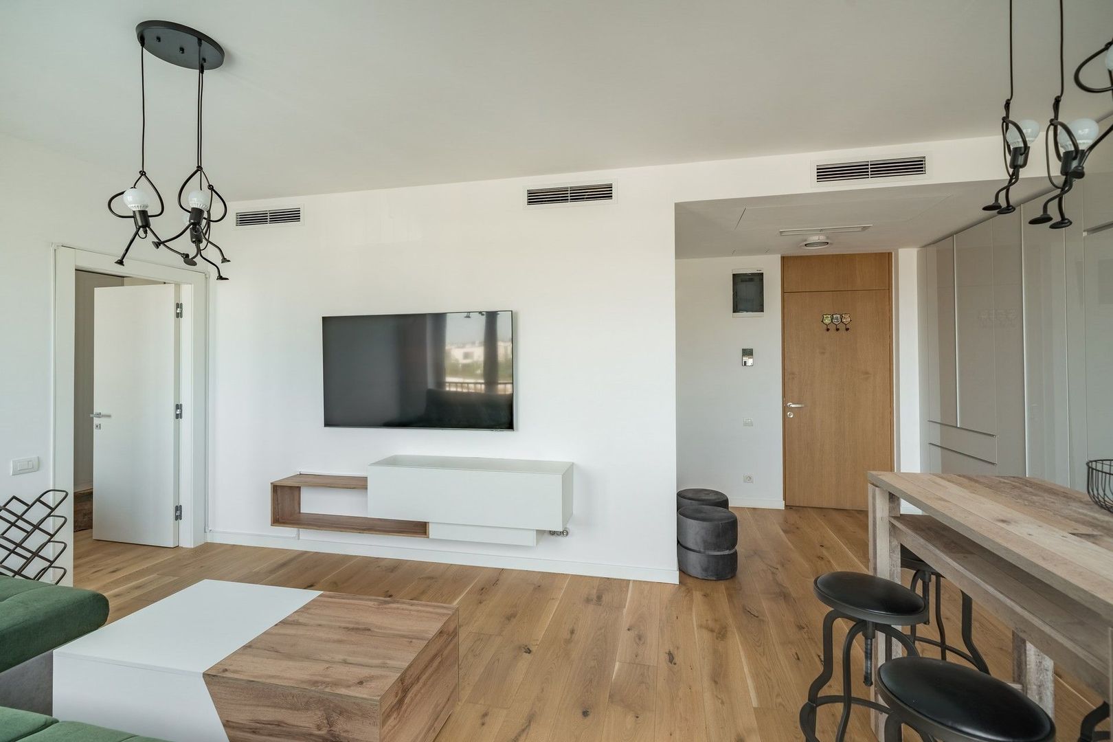 Apartament cu 2 camere mobilat in Amber Forest - Poză 2