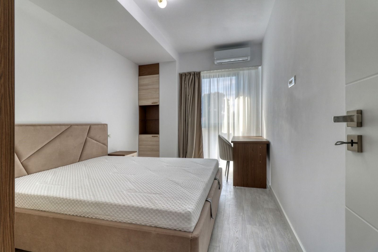 AP. 3 CAMERE DECEBAL, PRIMA INCHIRIERE, PARCARE, INCALZIRE PARDOSEALA - Poză 4