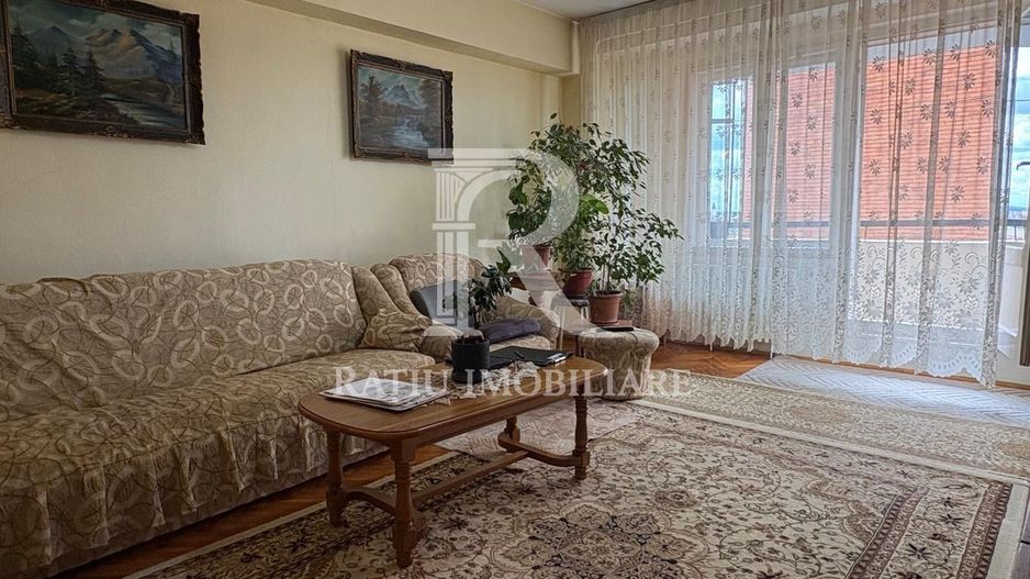 Apartament cu 4 camere | Bulevardul Dacia | Oradea - Poză 1