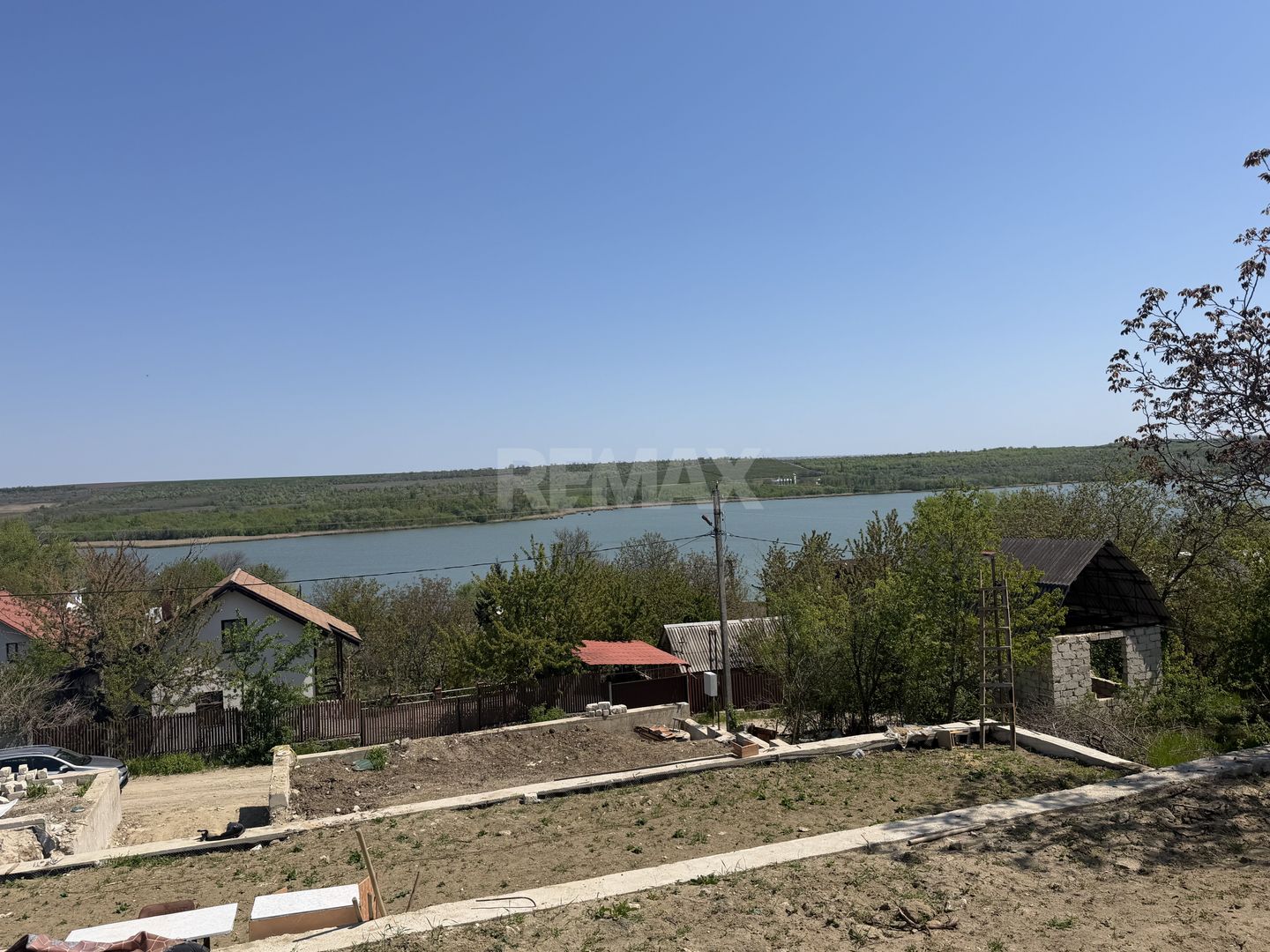 Teren lângă lac în Răzeni, Ialoveni - Poză 1