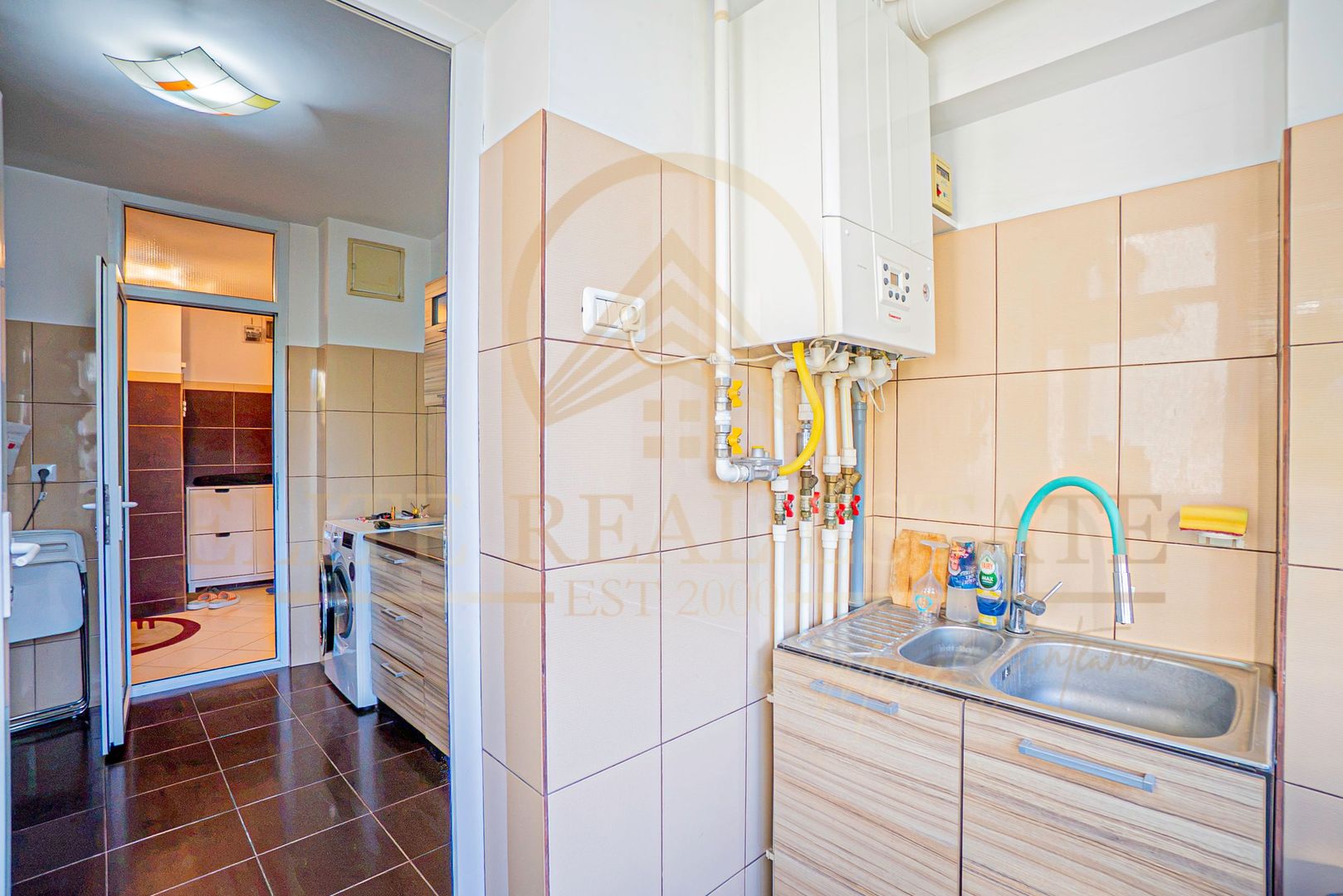 POARTA 6 - Vânzare apartament decomandat cu 2 camere, etaj 2. - Poză 12