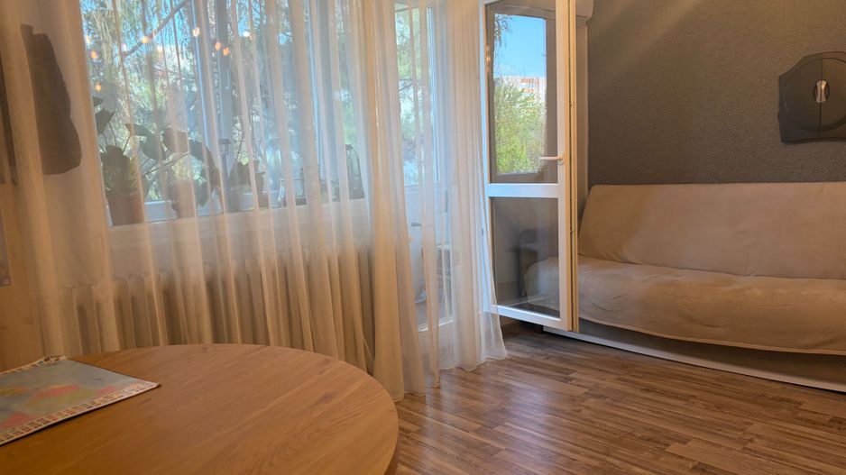 Apartament cu trei camere, zona Straduintei, 95.000€ negociabil - Poză 2