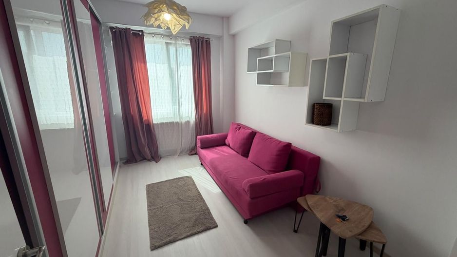 AP. 3 CAMERE - CENTRALA PROPRIE, PARCARE, BLOC NOU, MOBILAT MODERN - Poză 1