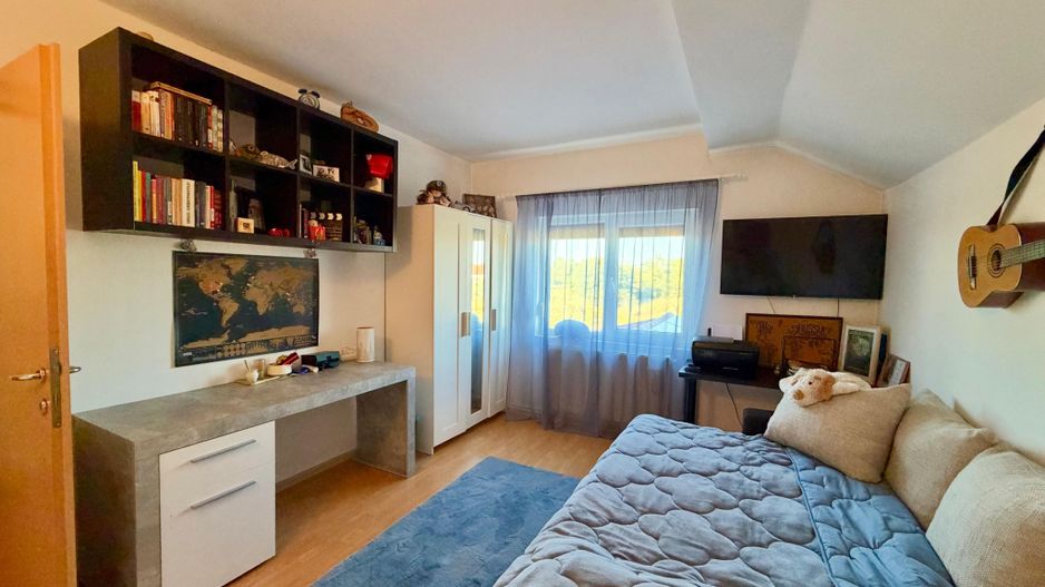 Casă individuală 4 camere | Terasă 40 mp | Garaj | Sânmihaiu Roman - Poză 8