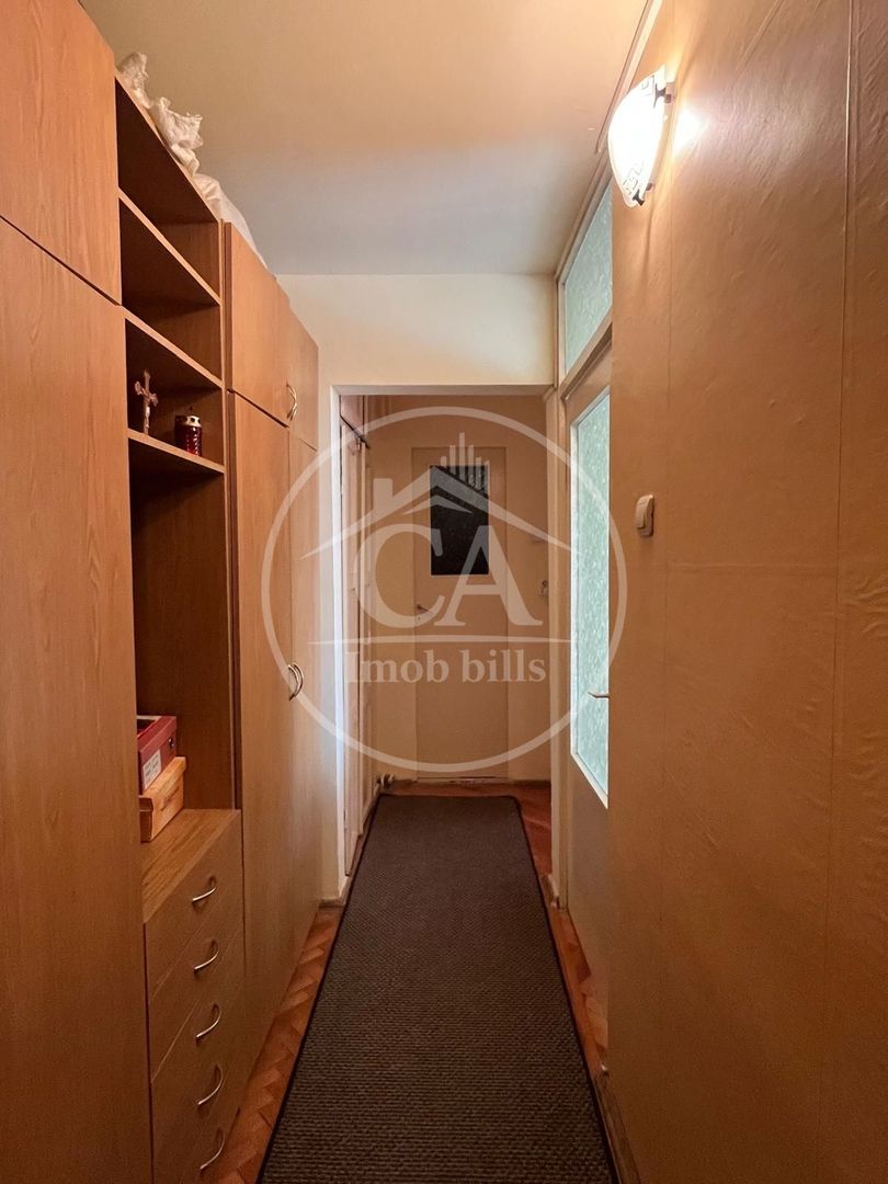 Apartament cu 3 camere de vânzare în zona Rogerius, Oradea - Poză 11