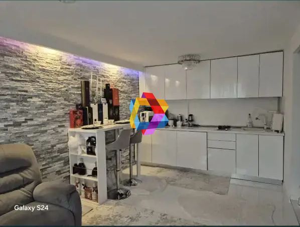 Casă cu 5 camere 130 mp - doua ap. separate,  zona Racadau - Poză 4