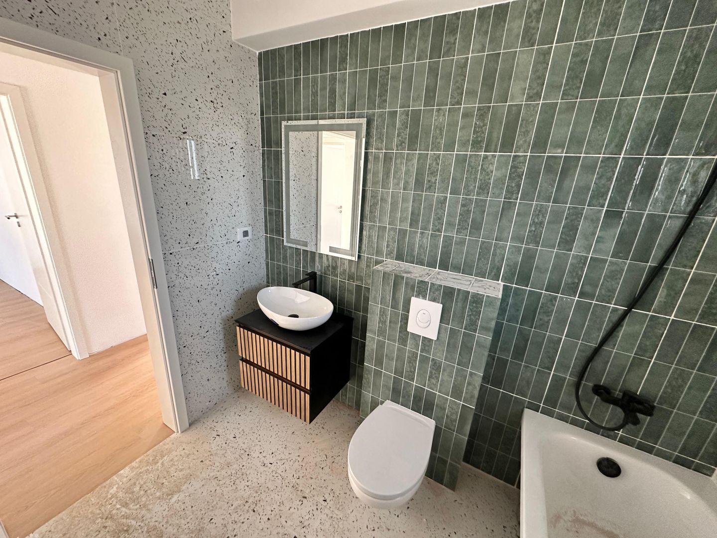 CASA SINGULARA- 5 CAMERE, TOATE UTILITATILE, FINISAJE PREMIUM,COMIS 0% - Poză 3