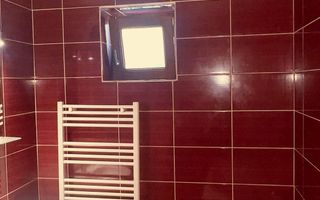 Casă cu 4 camere, curte proprie și 2 balcoane – Șelimbăr - Poză 14