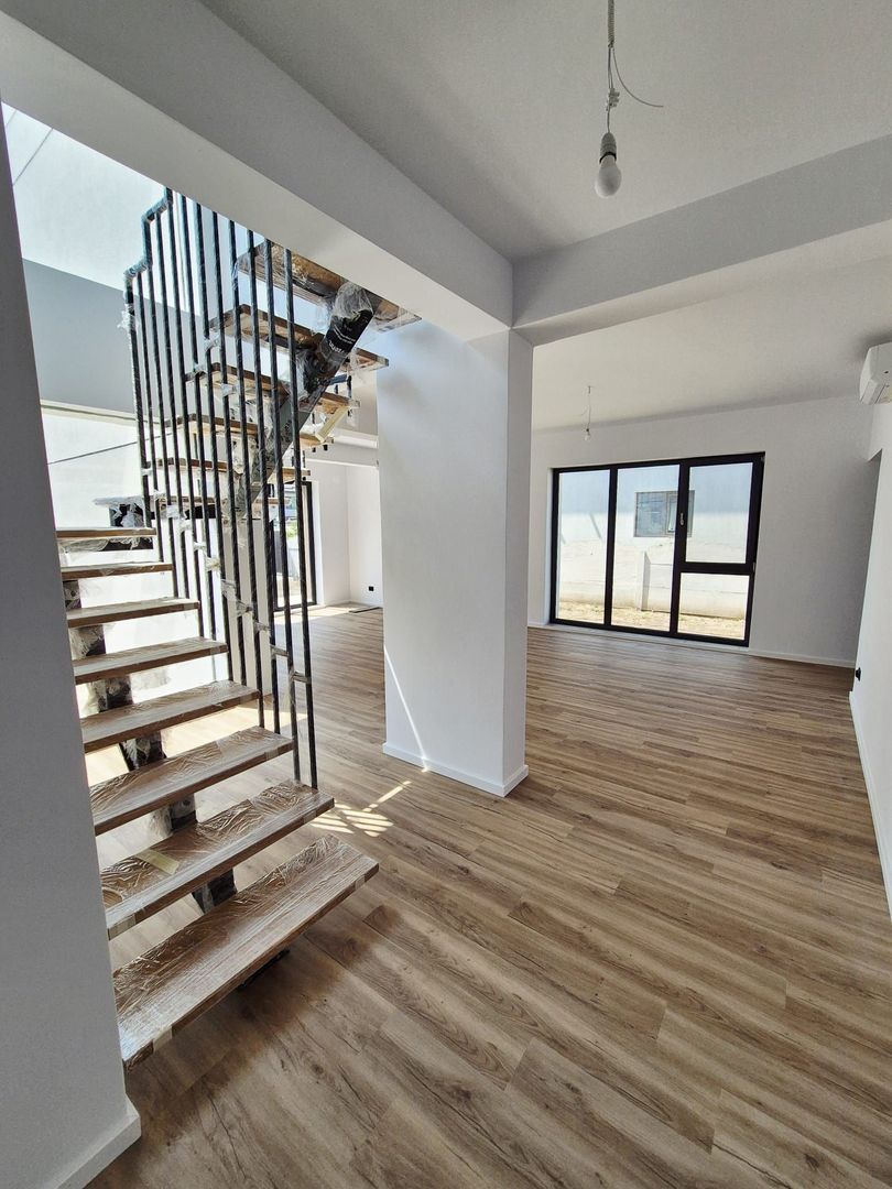 Vila TUNARI MODERNA, Luminoasa, Zona EXCELENTA - Poză 10