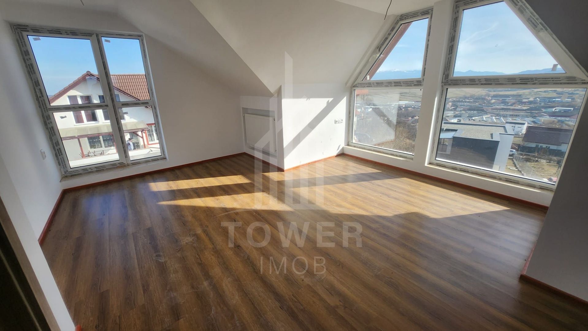 Apartament spatios 5 camere vedere spre munti - Poză 7