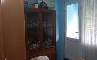 vand apartament cu o camera, parter cu terasa , zona Crihala - Poză 2