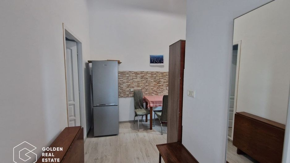 Apartament o cameră, tot confortul, zonă centrală - Poză 4
