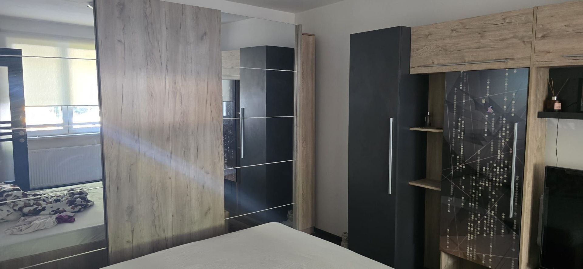 2 camere langa metrou Nicolae Grigorescu, renovat, acces separat - Poză 1