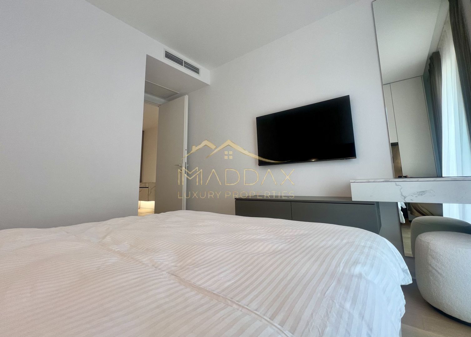 Apartament de Vanzare | 2 camere | Vedere spre lac - Poză 15