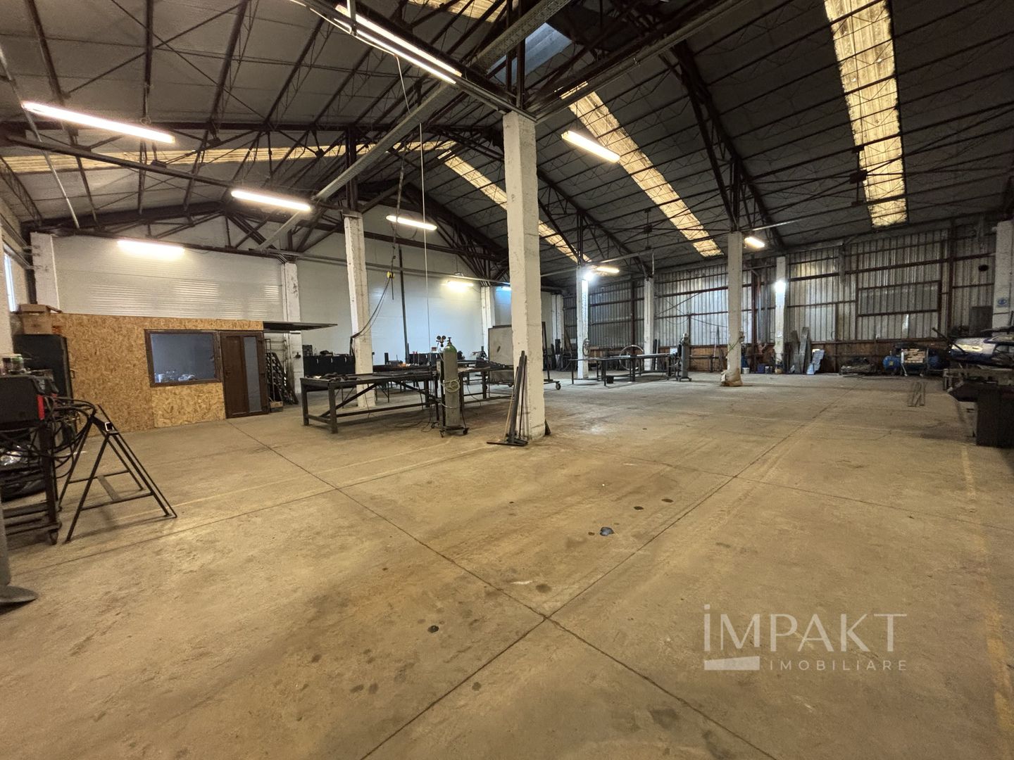 Hala industriala pentru productie sau depozitare. Baciu - Poză 1