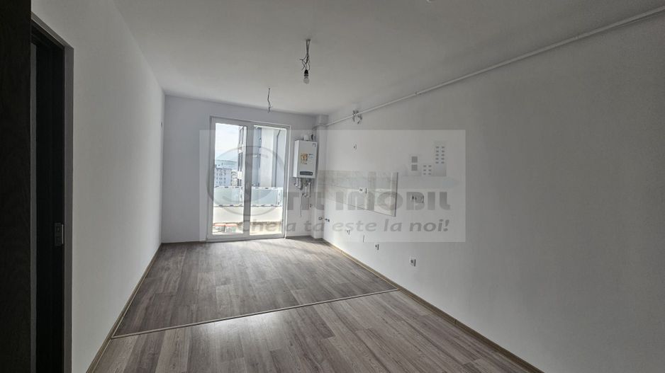 Apartament spațios 4 camere, 2 băi, balcon generos –Pacurari - Poză 2