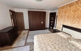 Apartament modern 3 camere 80 mp utili parcare in curte Ultracentral - Poză 4