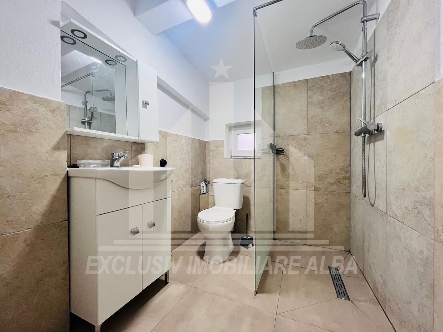 Apartament cu 3 camere nou, cu utilitati incluse - Poză 3