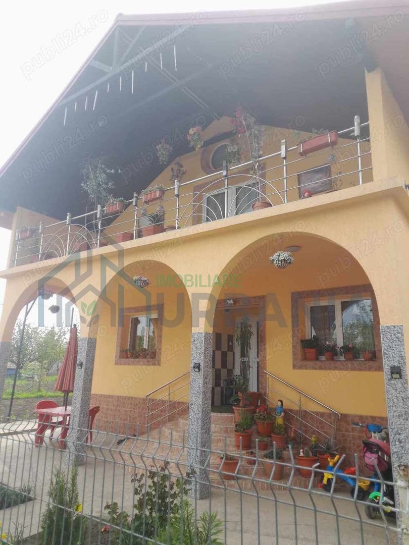 Vând casă în centru Loc Belcesti jud Iași - Poză 2