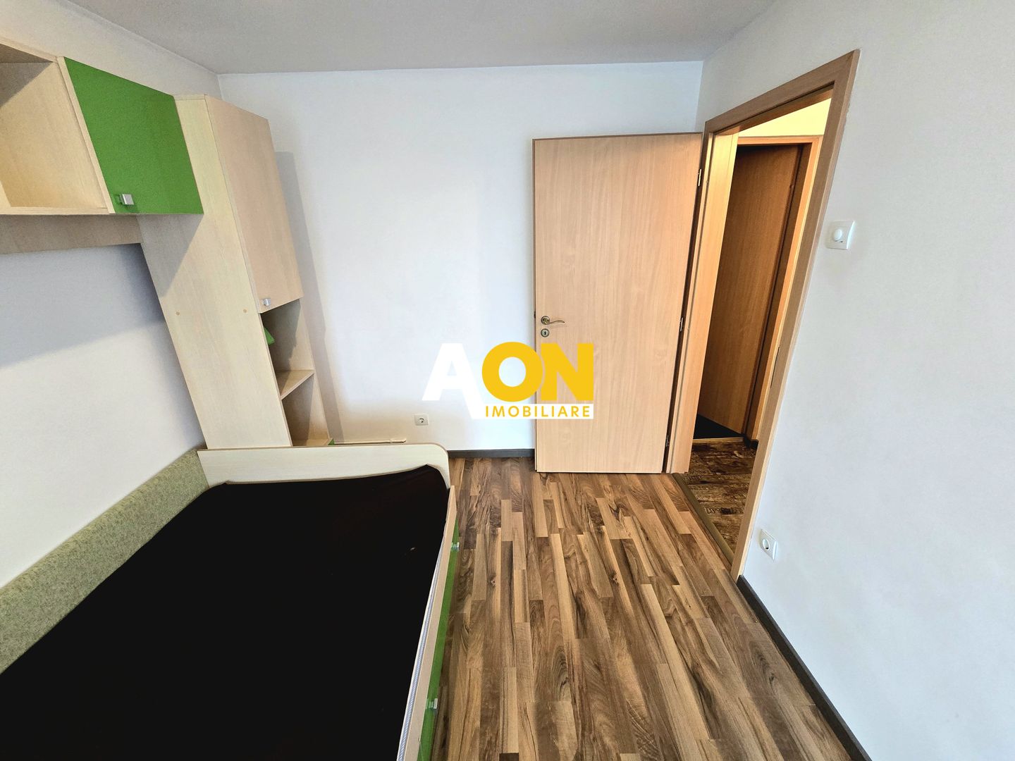 Apartament cu 4 Camere | Scara Interioara | Ultracentral | Terasa - Poză 13