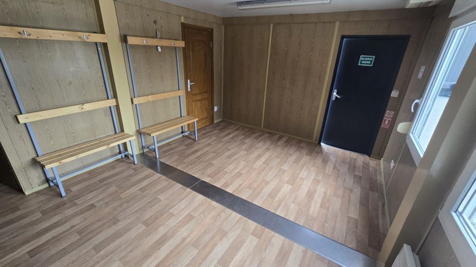 Spatiu Comercial 620 mp.parcare,birou,vestiar,baie - Poză 3