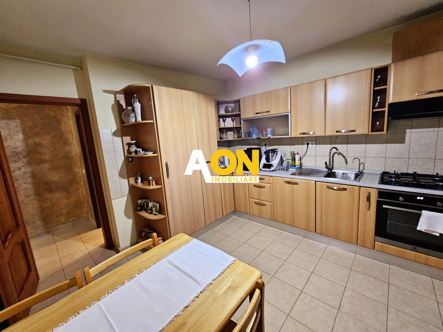 Apartament 3 Camere Zona Cetate, cu Scara Interioara - Poză 7