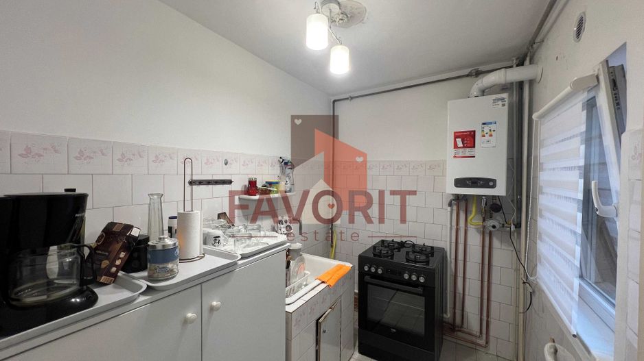 1 camera, decomandat | etaj 2 | centrala proprie | balcon | zona excelenta - Poză 6