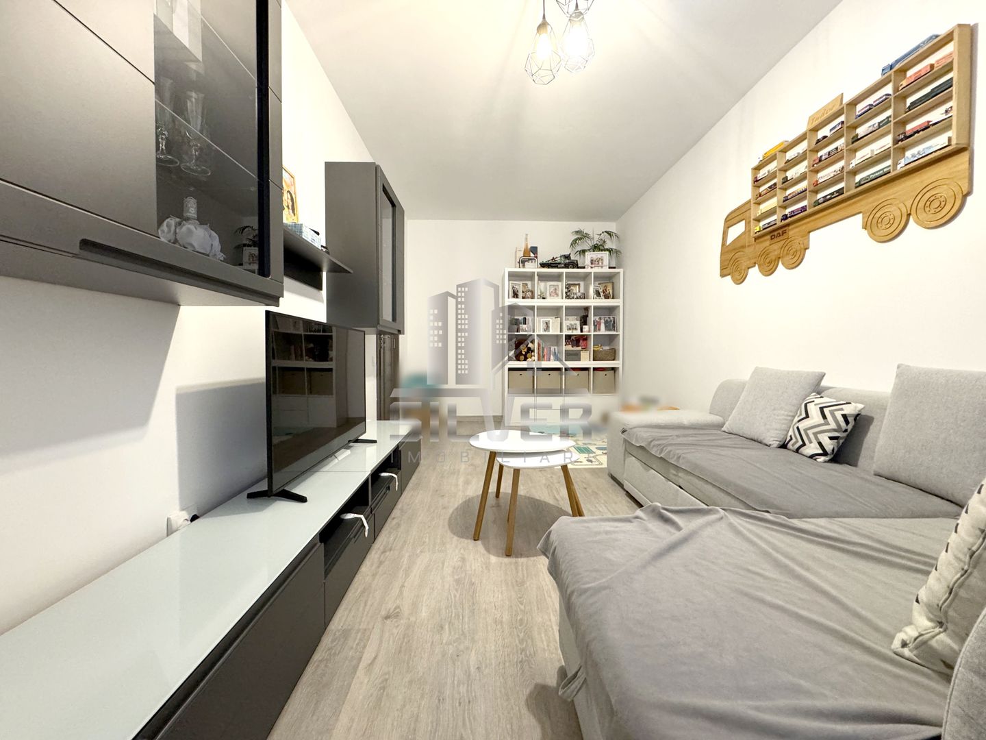 Apartament cu 2 camere dec./55mp/parcare subterana/zona repr.Bmw. - Poză 2