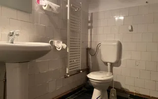 Vanzare apartament -3 camere la casă, etaj 1+pod+cota teren–Târgoviște - Poză 11
