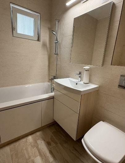 3 camere Lipovei 2 bai centrala proprie - Poză 10