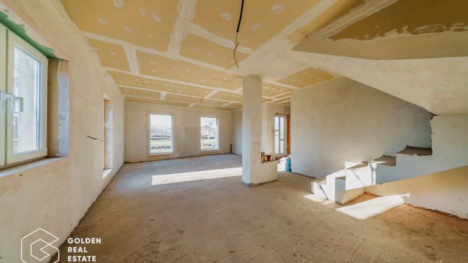 Casa la gri in Alunis,  teren 487 mp - Poză 2