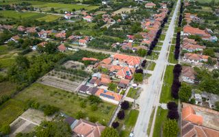 Teren intravilan in comuna Cermei - Poză 3