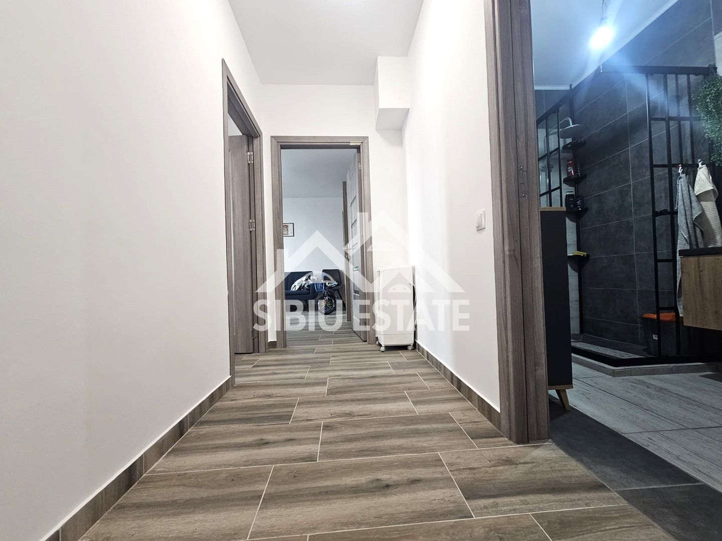 Apartament 2 camere cu gradina si parcare - Poză 6