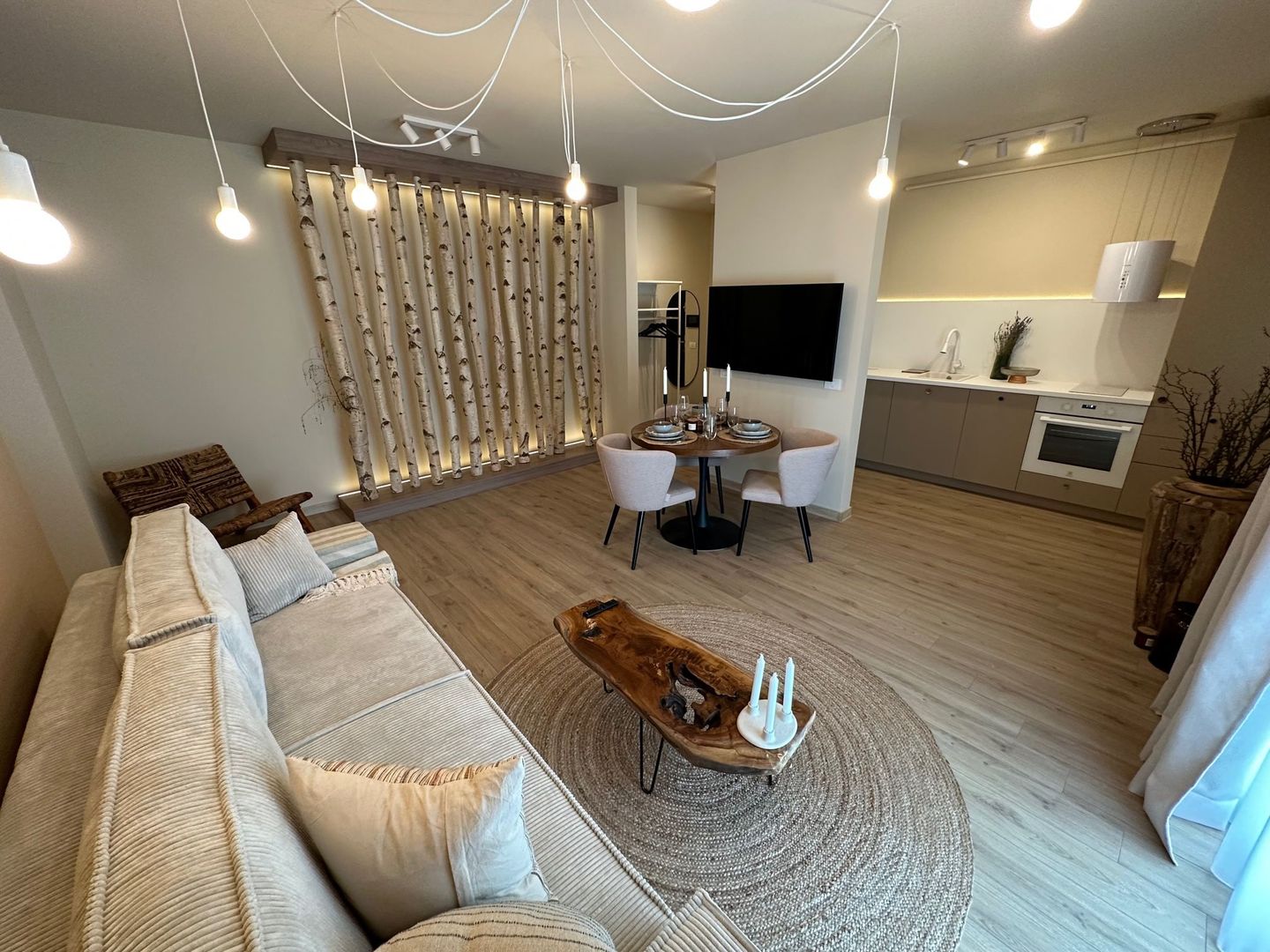 Apartament deosebit  2 camere zona Lipovei - Poză 1