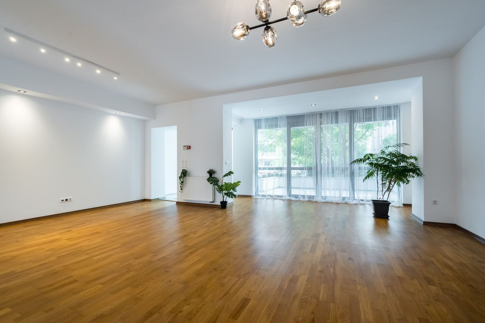 COMISION 0% - Vila superba 4 dormitoare 5 bai vedere lac -Baneasa complex inchis - Poză 2