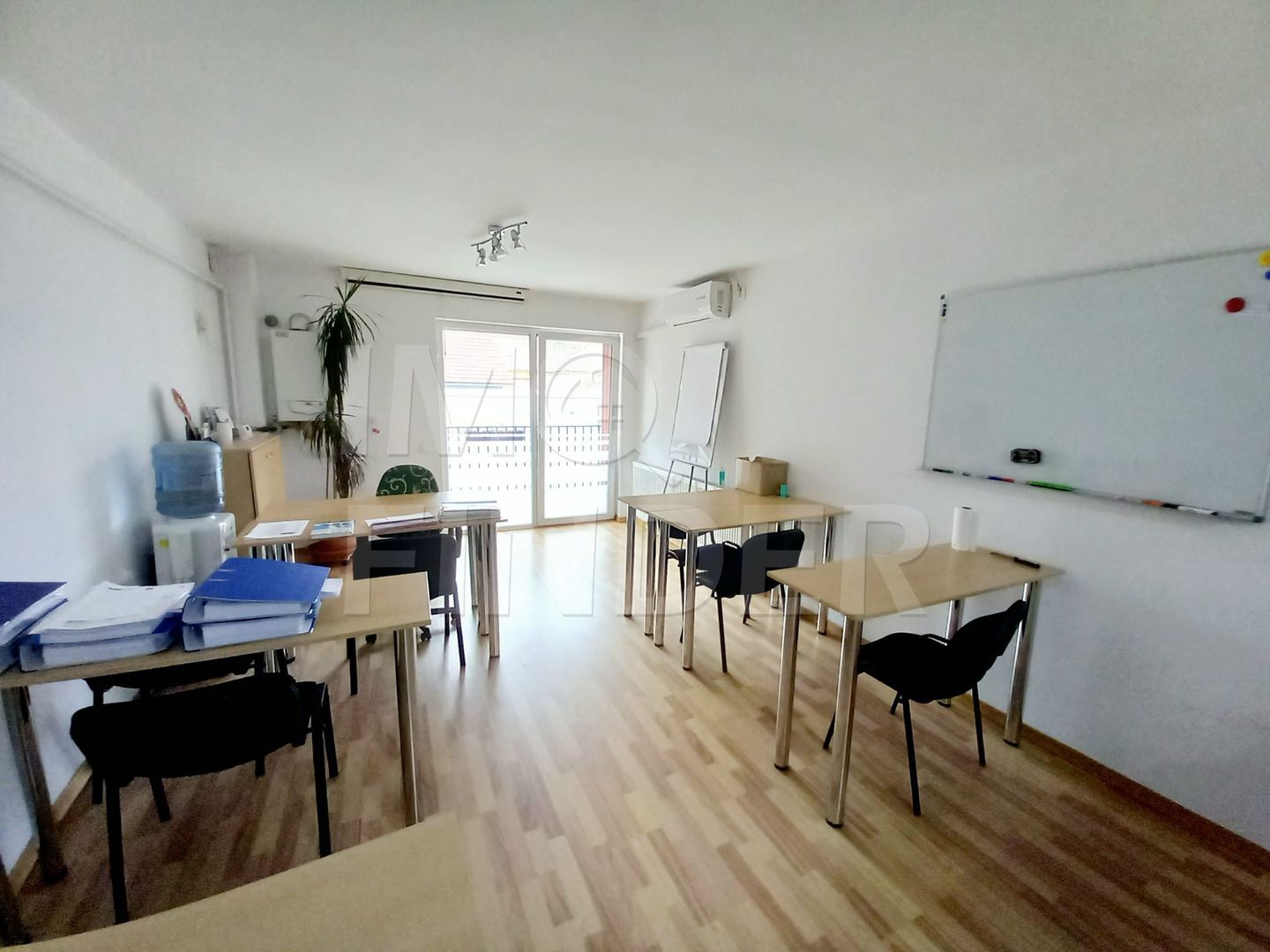 Apartament Bloc Nou etajul 1 cu 2 parcari Subterane - Poză 3